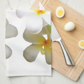 Hawaiian white plumeria flower theedoek (Quarter Fold)