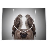 Hawks op een post groot cadeauzakje (Voorkant)