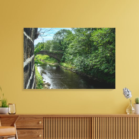 Hawksclough-brug over de rivier de Calder Canvas Afdruk (Insitu (Woonkamer))