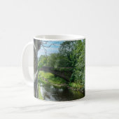 Hawksclough-brug over de rivier de Calder Koffiemok (Voorkant links)