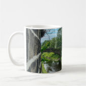 Hawksclough-brug over de rivier de Calder Koffiemok (Links)