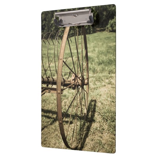 Hay Rake Wheel Aged Klembord (Links)