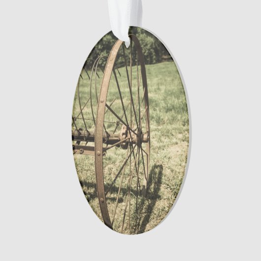 Hay Rake Wheel Aged Ornament (voorkant)