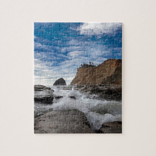Haystack Rock aan de kust van Cape Kiwanda Oregon  Legpuzzel (Verticaal)