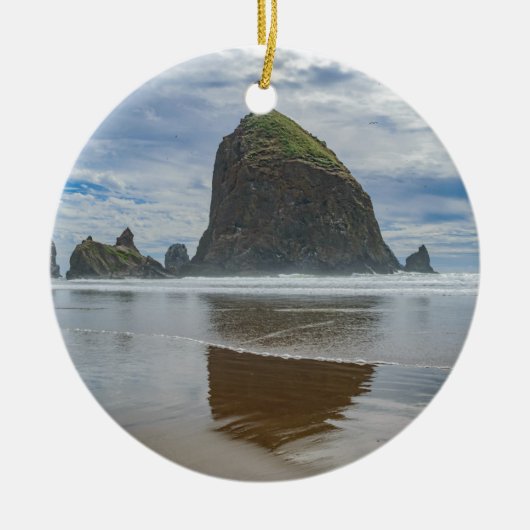 Haystack Rock, Cannon Beach, Oregon Keramisch Ornament (Voorkant)