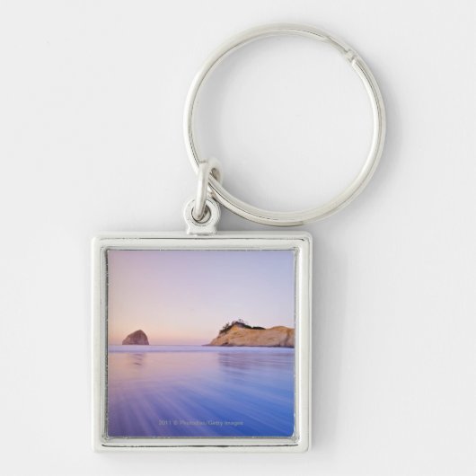 Haystack Rock in Dawn Blurred Blue Paarse Waves Sleutelhanger (Voorkant)