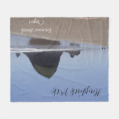 Haystack Rock kanon strand Oregon Fleece Deken (Voorkant (Horizontaal))