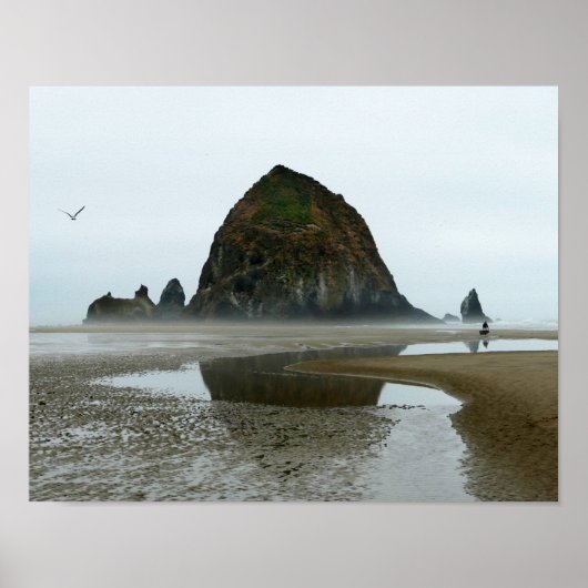 Haystack Rock Reflection, Cannon Beach, Oregon Poster (Voorkant)