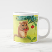 Hazel Dormouse Eet Wilde aardbei Grote Koffiekop (Rechts)