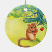 Hazel Dormouse Eet Wilde aardbei Keramisch Ornament (Achterkant)