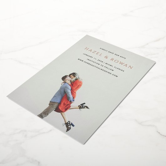 Hazel Photo Modern Wedding Save the Date Folie Uitnodiging (Gedraaid)