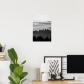Hazy Forest Hills Black en White Landscape Foto Poster (Thuiskantoor)