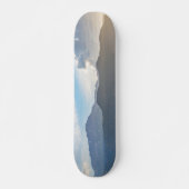 Hazy Pikes Peak Sunset Skateboard (Voorkant)