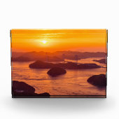 Hazy sunset on Kurushima Kaikyo Bridge and Kurushi Fotoblokken (Voorkant)