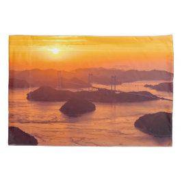 Hazy sunset on Kurushima Kaikyo Bridge and Kurushi Kussensloop