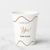 He asked she said yes engagement simple minimal  papieren bekers (Achterkant)