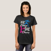 He Plays She Cheers Football Son Cheerleader Daugh T-shirt (Voorkant volledig)