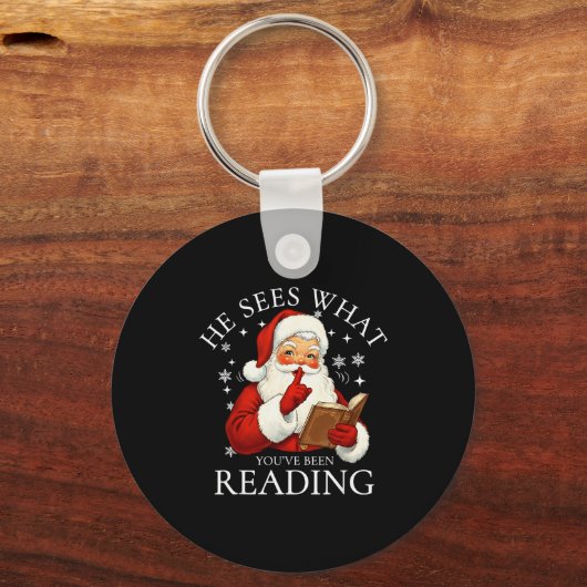 He Sees What You've Been Reading Funny Bookish Chr Sleutelhanger (Voorkant)