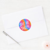 HE/SHE/THEM Pronounouns Rainbow Handlettering Shee Ronde Sticker (Envelop)