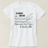 He Walks with Me Between the Tides and Shells Tee T-shirt (Design voorkant)