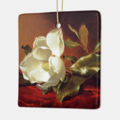 Heade - Een Magnolia op Red Velvet Keramisch Ornament (Links)