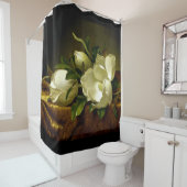 Heade Magnolia Flowers on Gold Velvet Douchegordijn (In situ)