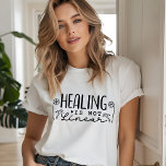 Healing is geen lineair verdriet Gezegden citeren  Tri-Blend Shirt<br><div class="desc">Healing Is Not Linear Grief Gezegden Quote Floral flower Doodle T-shirt is voorzien van de tekst "Healing Is Not Linear" in een moderne zwarte scripttypografie geaccentueerd met een liefdeshart en bloemdoodles. Ontworpen door Evco Studio www.zazzle.com/store/evcostudio</div>