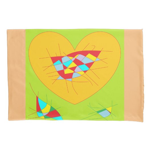 Heart art design geel gebrand op kussensloop (Voorkant)