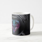 Heart Beats Mug – Pulsing Love in Motion Koffiemok (Voorkant rechts)