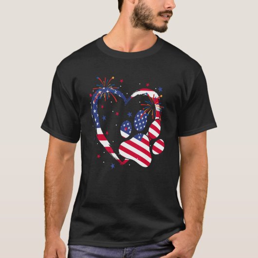 Heart Dog Paw American Flag Firework 4th Of July P T-shirt (Voorkant)