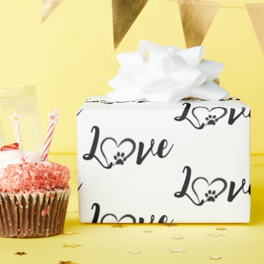 Heart Dog Paw Print With Love Text Cadeaupapier (Verjaardagsfeest)