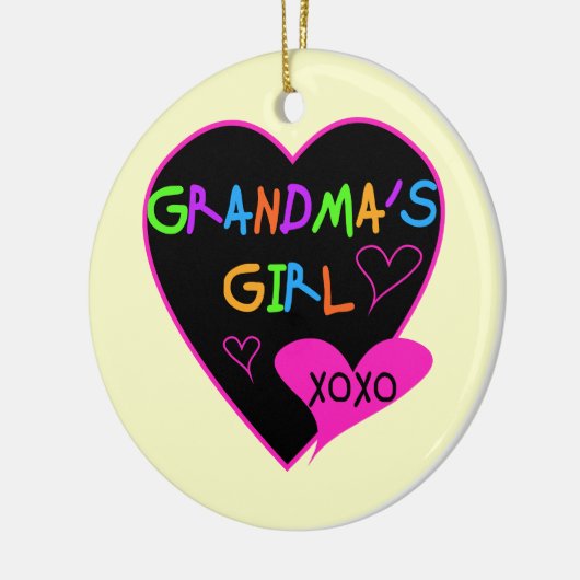 Heart Grandma's Girl T-shirts en Gifts Keramisch Ornament (Links)