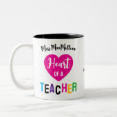 Heart of a Teacher Gift Pink Black Script Tweekleurige Koffiemok (Links)