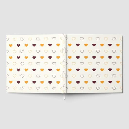 Heart Pattern with Orange & Brown Hearts Gastenboek (Volledig)
