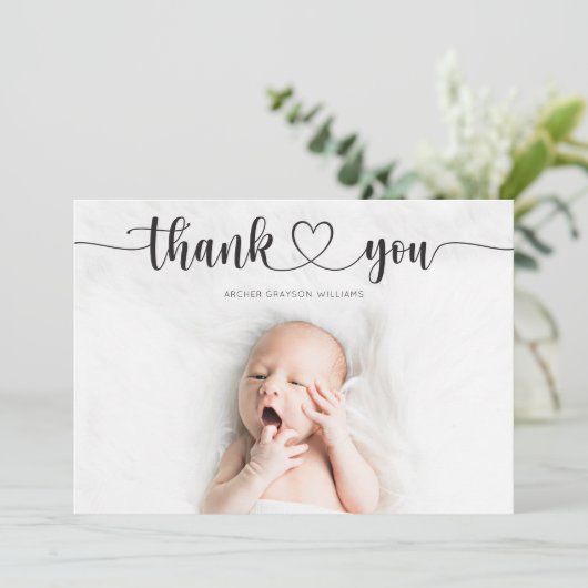 Heart Script Geboorteaankondiging Bedankt Card (Staand voorkant)