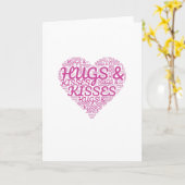 Heart shape word cloud of hugs and kisses kaart (Gele Bloem)
