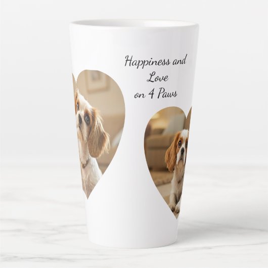 Heart-Shaped Dog Design – “Happiness on Four Paws” Latte Mok (Voorkant)