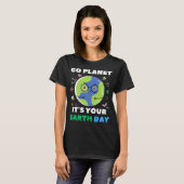 Heart Shaped Earth Day Alledaagse bijen Wereld Env T-shirt (Voorkant volledig)