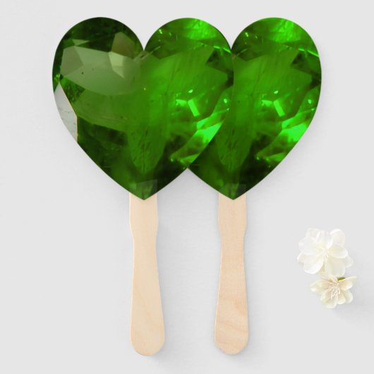 Heart‑Shaped Emerald Handwaaier (Voorkant en achterkant)