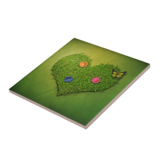 Heart-Shaped Lawn Flowers Butterfly Tegeltje (Zijkant)