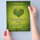Heart-Shaped Lawn Valentijnsdag Party Flyer (Hand)