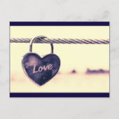 Heart Shaped Love Lock Attached to a Rope Briefkaart (Voorkant)