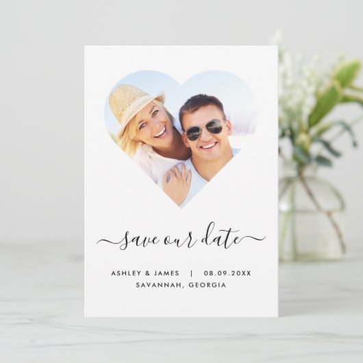 Heart Shaped Photo Wedding Save the Date Kaart (Staand voorkant)