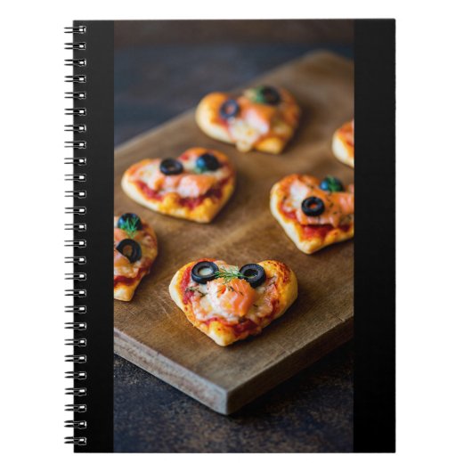 Heart-Shaped Salmon Pizza Bites Notitieboek (Voorkant)