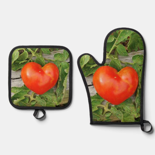 Heart Shaped Tomato Ovenwant & Pannenlap Set (Voorkant)