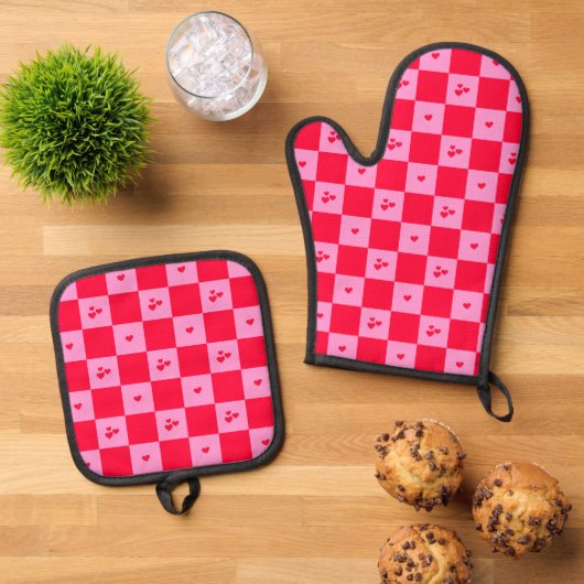 Hearts Grid roze en rood Ovenwant & Pannenlap Set (Top down)