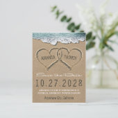 Hearts in the Sand Beach Shore Save The Date Cards Aankondigingskaart (Staand voorkant)