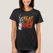 Heat Beat Repat Metalsmith Smeiend Blacksmith T-shirt (Voorkant)