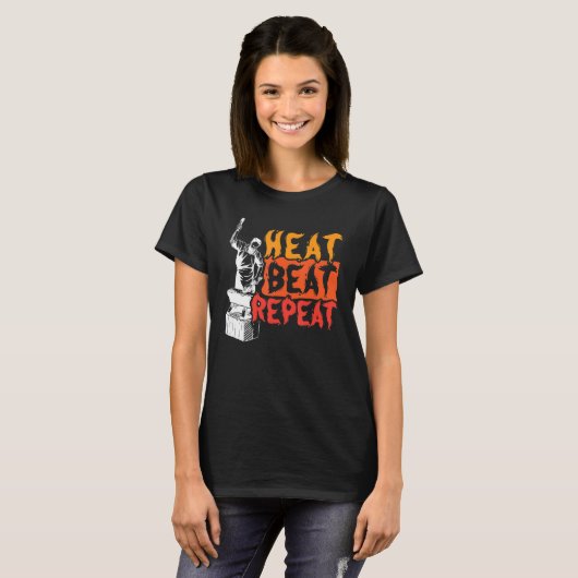 Heat Beat Repat Metalsmith Smeiend Blacksmith T-shirt (Voorkant volledig)