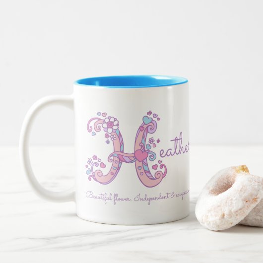 Heather name meaning monogram H personalized mug Tweekleurige Koffiemok (Met donut)